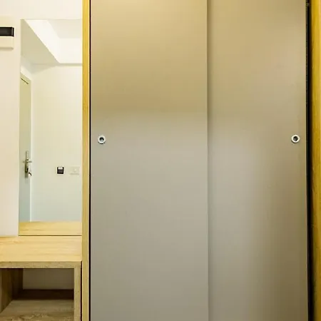 Hotel Eros